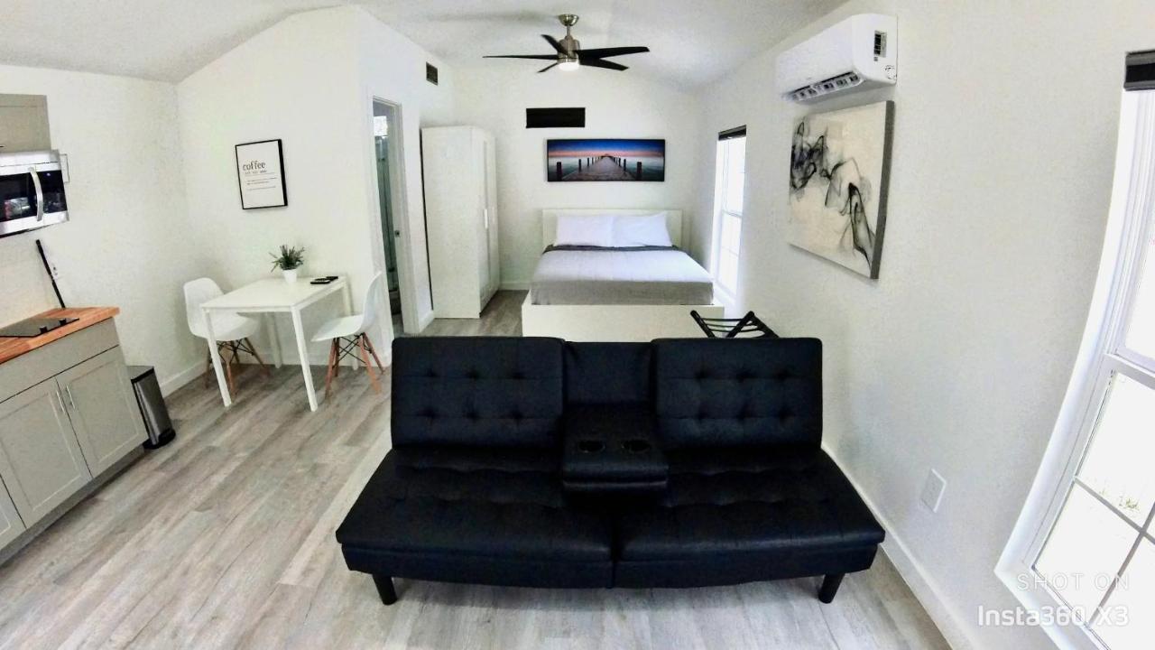 All Modern Studio With Private Entry & Parking. Brandon Kültér fotó