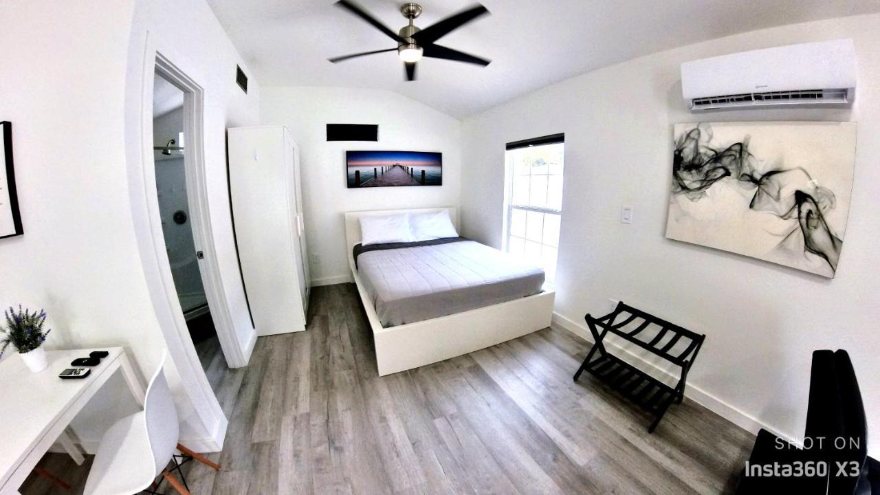 All Modern Studio With Private Entry & Parking. Brandon Kültér fotó